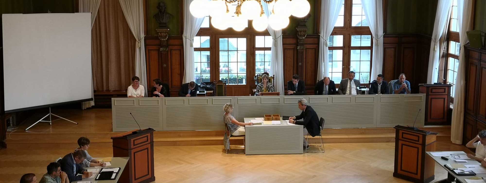 Parlamentssitzung im Rathaussaal von Weinfelden